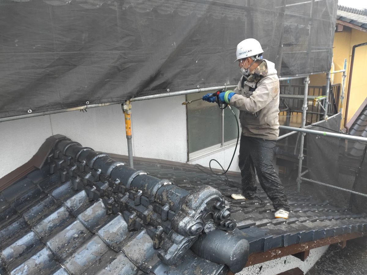 【工事2日目】北九州市小倉南区徳吉東　F様　屋根塗装工事