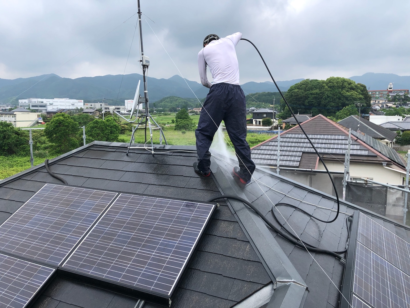 【工事2日目】飯塚市:S様 外壁塗装・屋根塗装、その他塗装工事