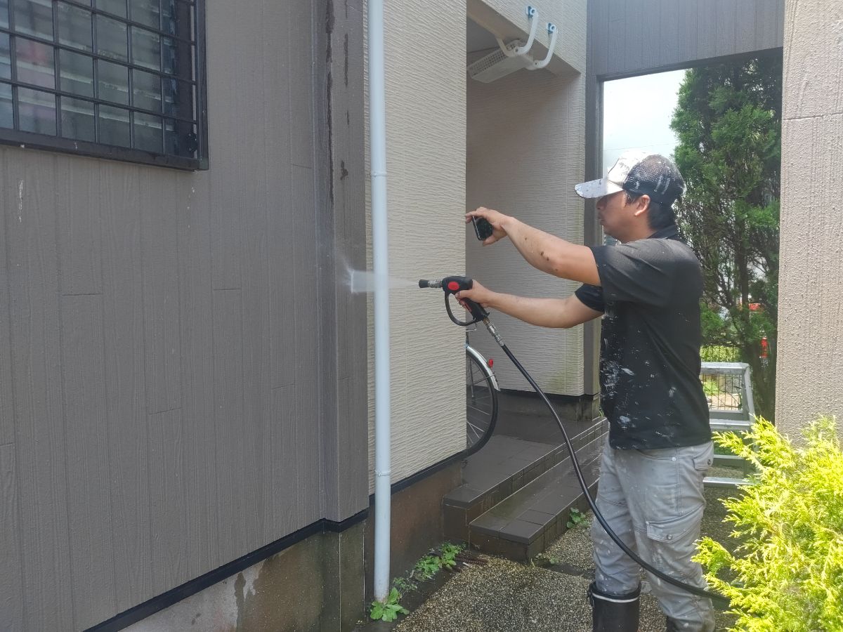 【工事1日目】小倉南区 K様 部分外壁塗装・ベランダ塗装工事