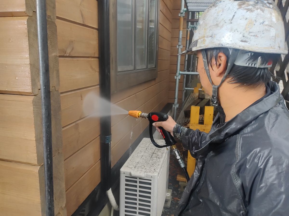 【工事2日目】北九州市門司区:W様 屋根塗装・外壁塗装 及び その他塗装工事